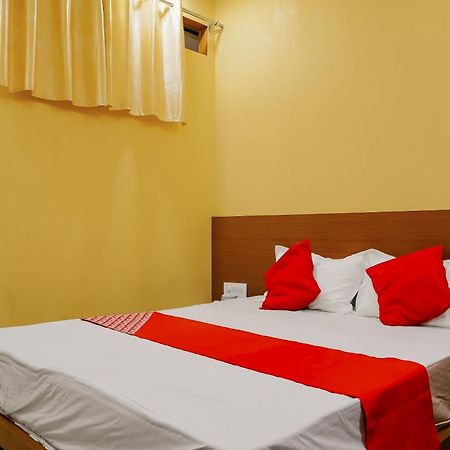 Oyo Hotel Shree Krishna Inn Rooms Surate Exterior foto